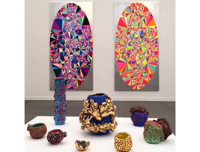 Takuro Kuwata ceramics at Tokyo gallerist Tomio Koyama, paired with paintings by Satoshi Ohno. Photo Tomio Koyama.