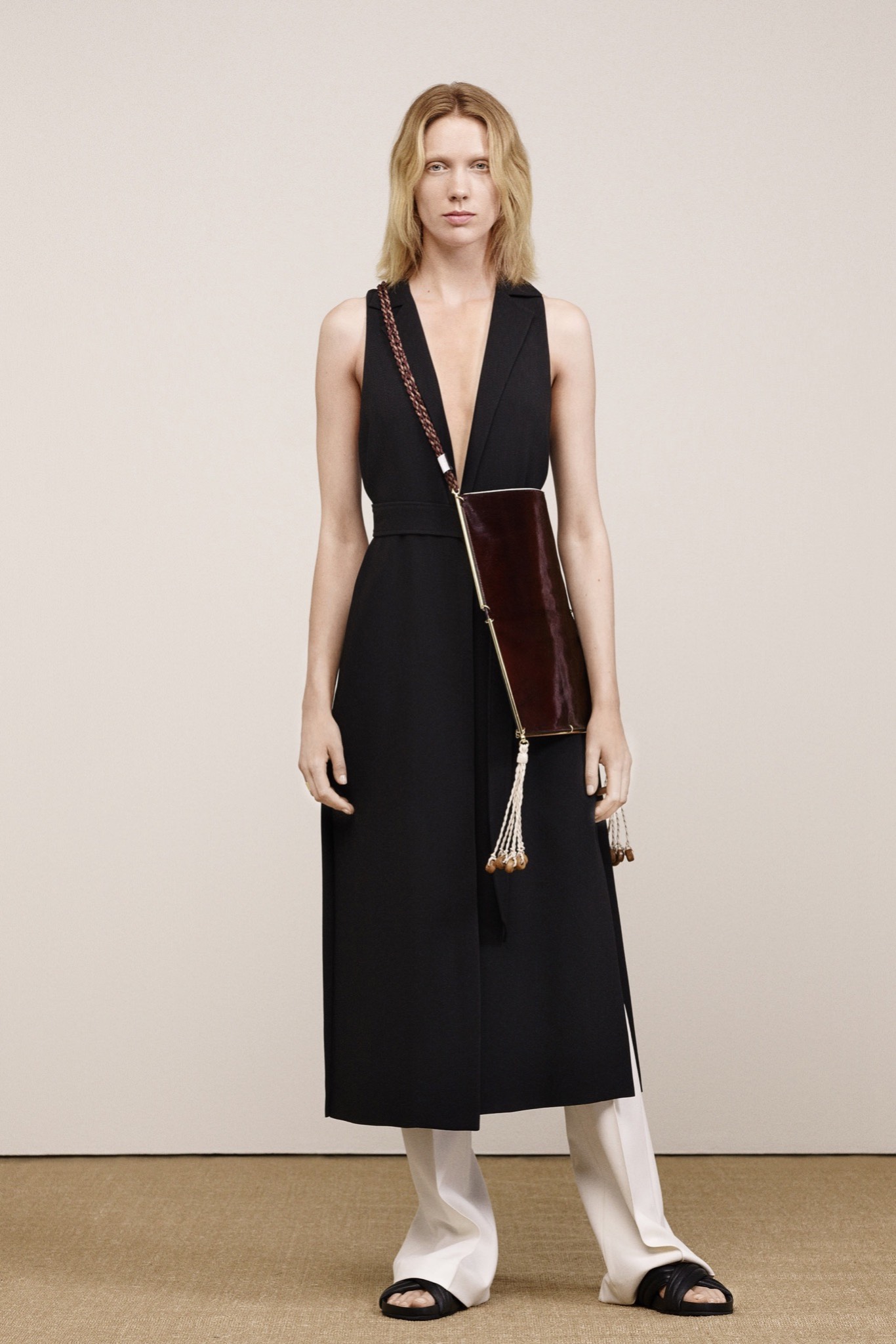 Elizabeth and James Resort 2016