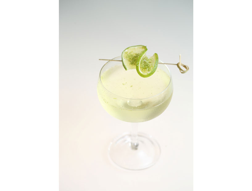 Quench your thirst with a classic gimlet at Sanctuari Bar. 