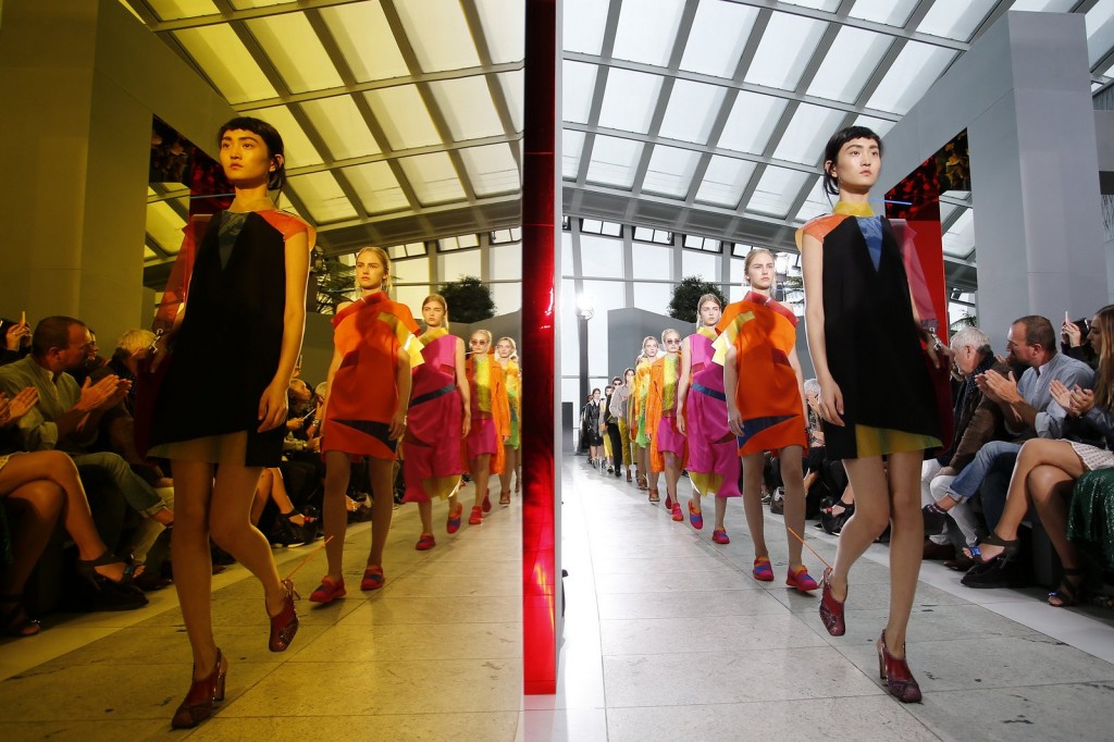 Another look at Christopher Kane's Spring 2016 RTW collection, which was influenced by pop artists such as Warhol and Max.
