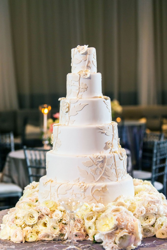 Matthew Stafford and Kelly Hall's wedding included an impressive wedding cake.