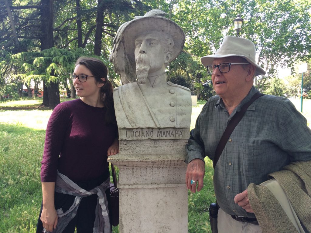 Arianne Staley and Earl Staley with bust of 19th-century patriot 