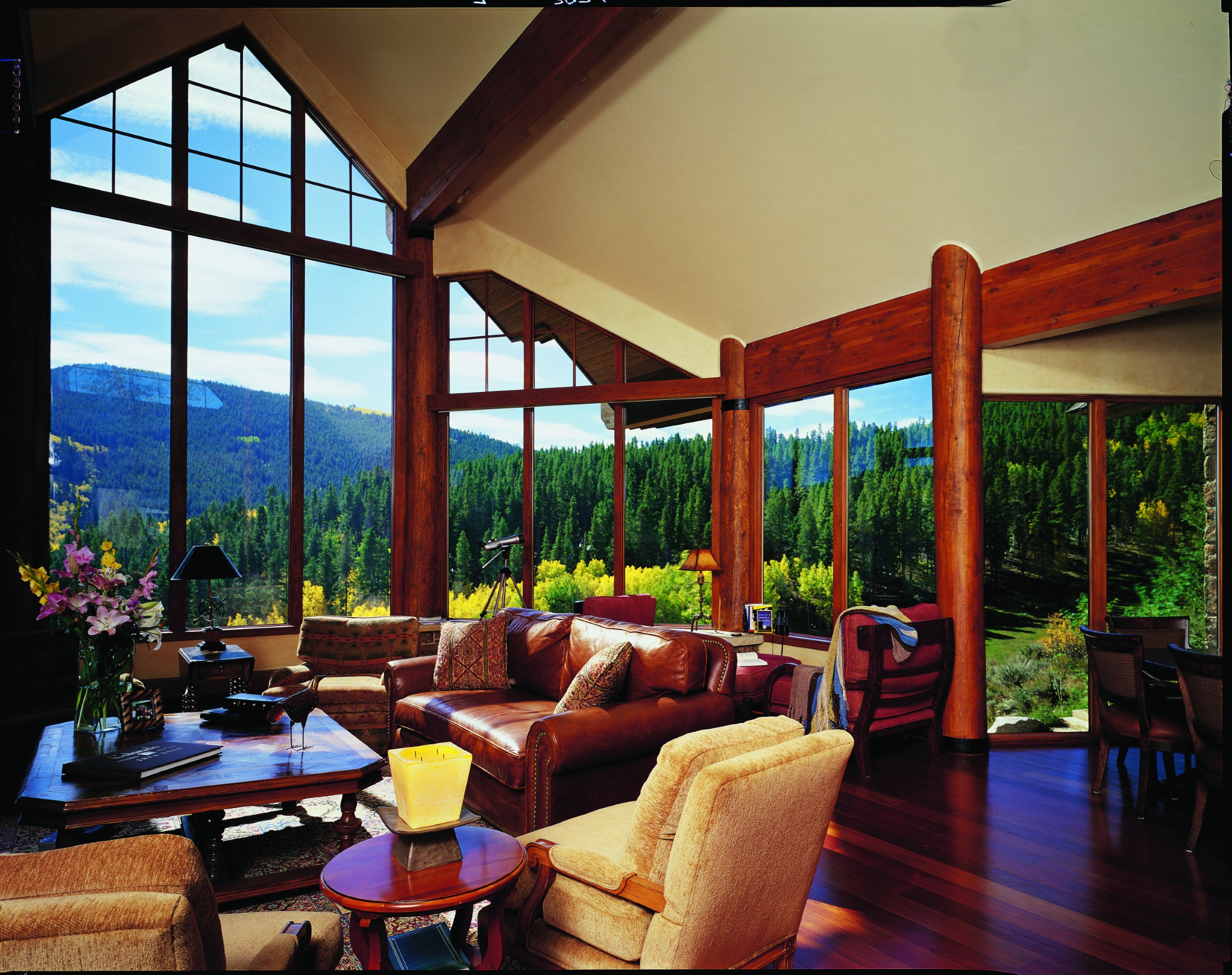 Andersen® E-Series windows with custom grilles turn heads in an otherwise classic cabin getaway.