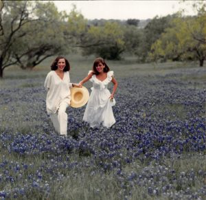 lucy-jennie_bluebonnet-field