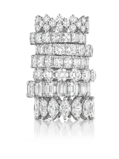 New Diamonds Direct boutique offers a variety of eye-catching sparklers.