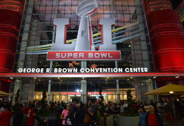 Houston's Super Bowl LI hosting efforts blew away Dallas'.