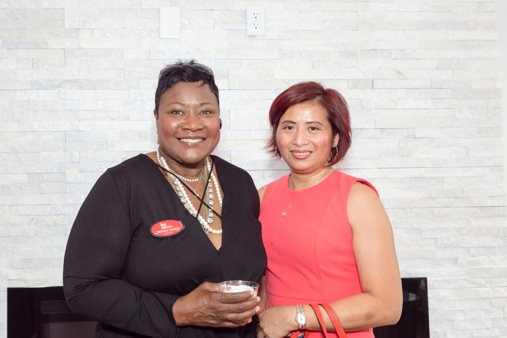 Brenda Noble, Jackie Kim