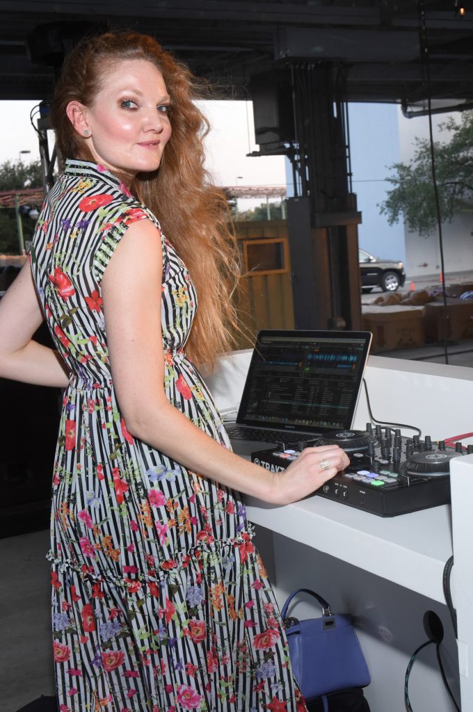 DJ Steffi Burns