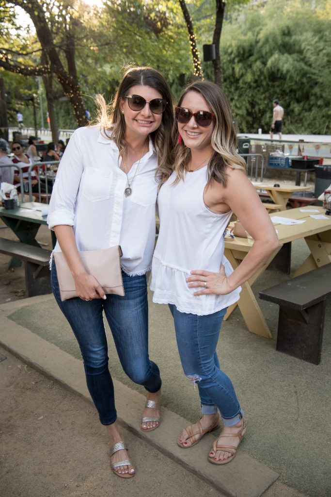 Lauren Bender, Lesley Napper