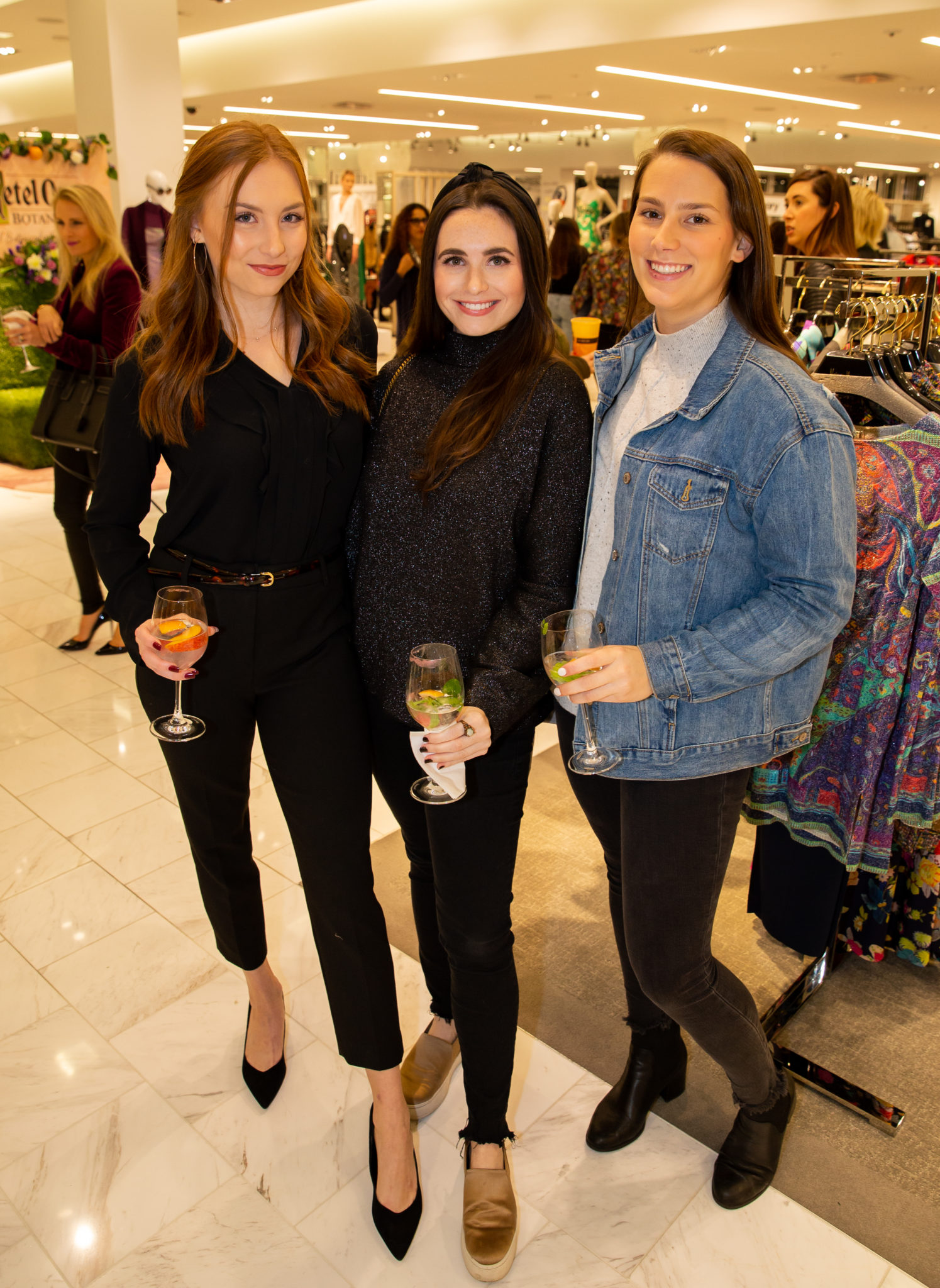 Peri Burnett, Victoria Lacon, Katherine Cummings (Photo by Robert Underwood)