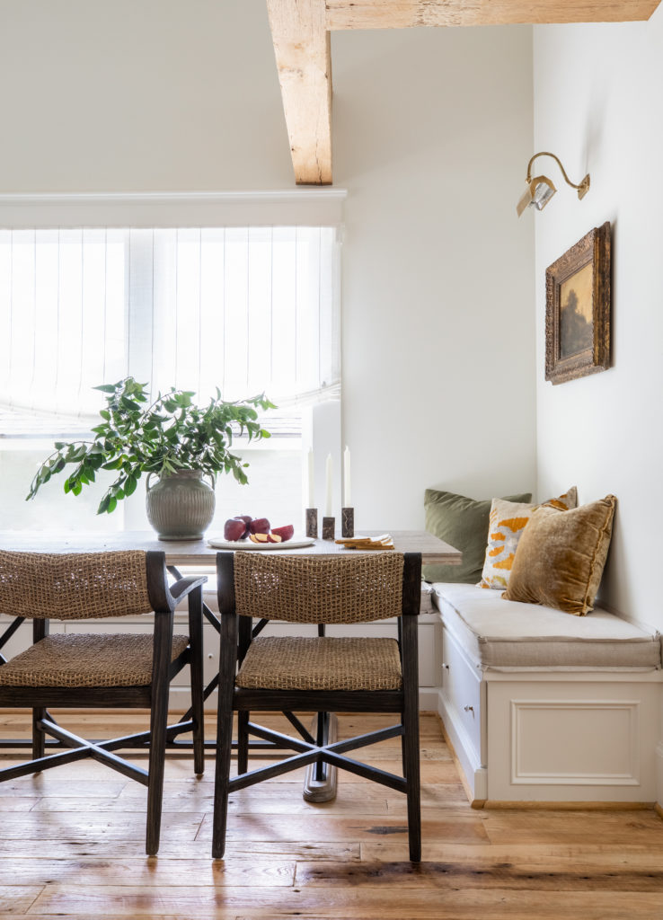 The dining nook in Flanigan's modern farmhouse-style guest house. (Photo courtesy Marie Flanigan Interiors)