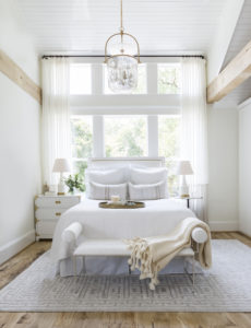 Modern Farmhouse Guest Home by Marie Flanigan Interiors (Photo by Julie Soefer)