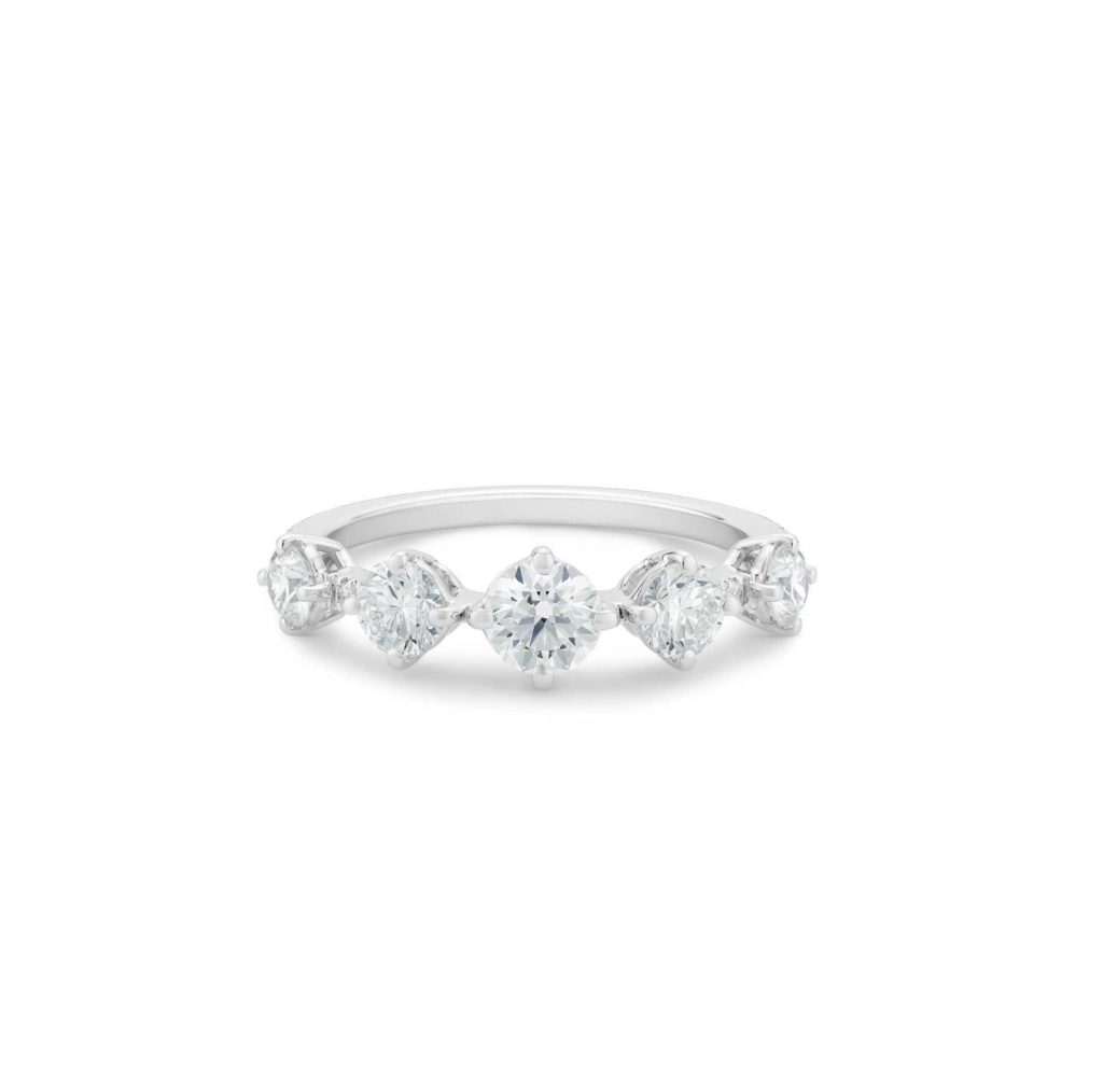 The one-row Arpeggia ring pairs wonderfully with the De Beers choker.