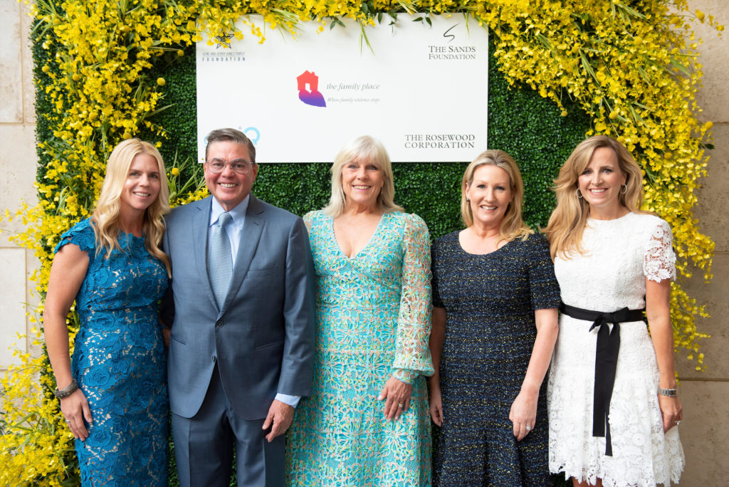 Kristy and Patrick Sands, Paige Flink, Lisa Singleton, Kristen Sanger (Photo by Tamytha Cameron)