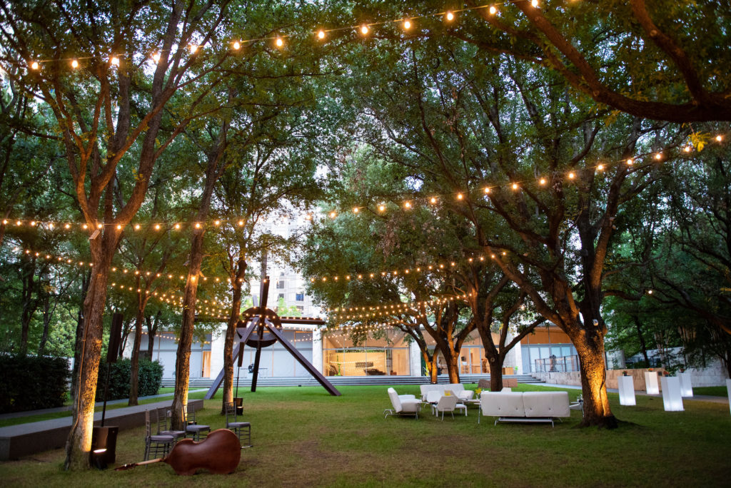 A picture-perfect scene at the Nasher Sculpture Center in the Dallas Arts District (Photo by Tamytha Cameron)