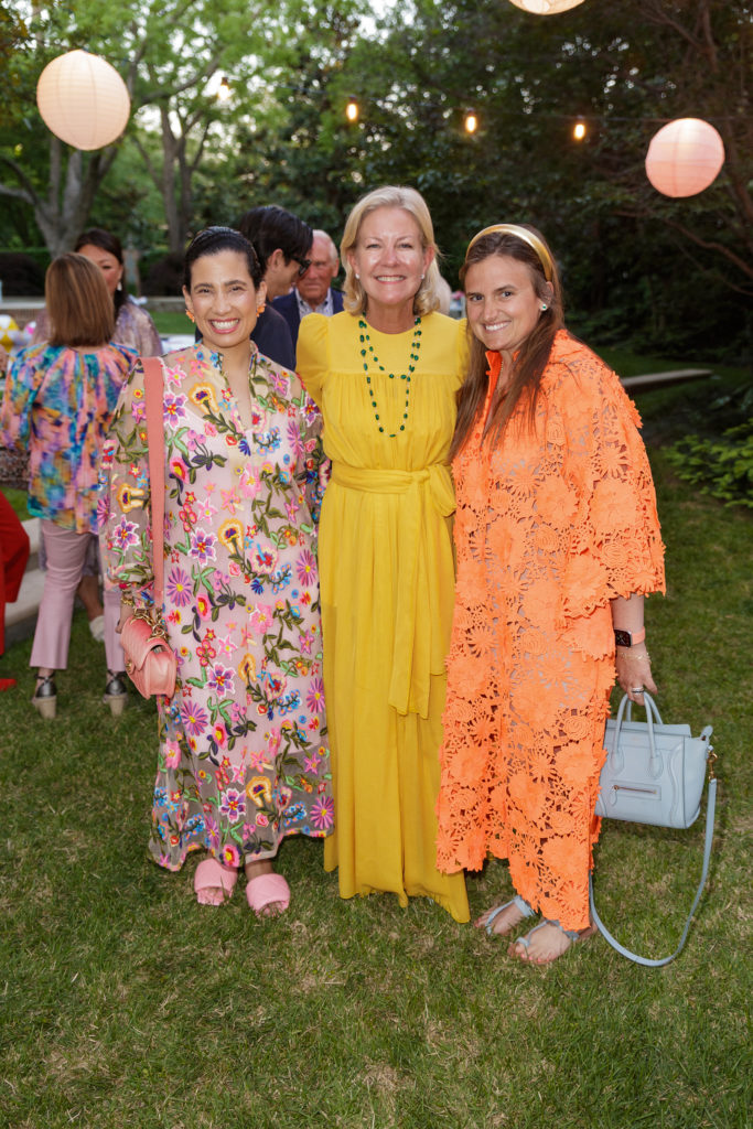 Catalina Gonzalez, Ann Hobson, Lindsay Billingsley (Photo by WJN Photo)