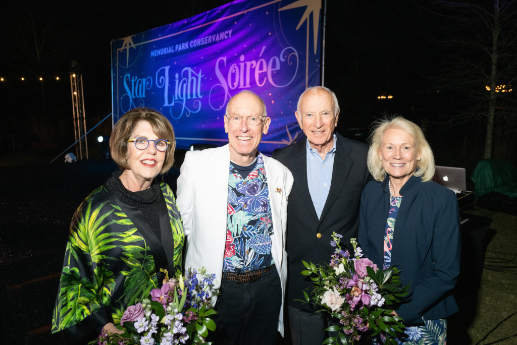 Liane Gordon and David Mincberg (chairs), Penny and Townes Pressler (honorees); Image by Daniel Ortiz Courtesy of Memorial Park Conservancy