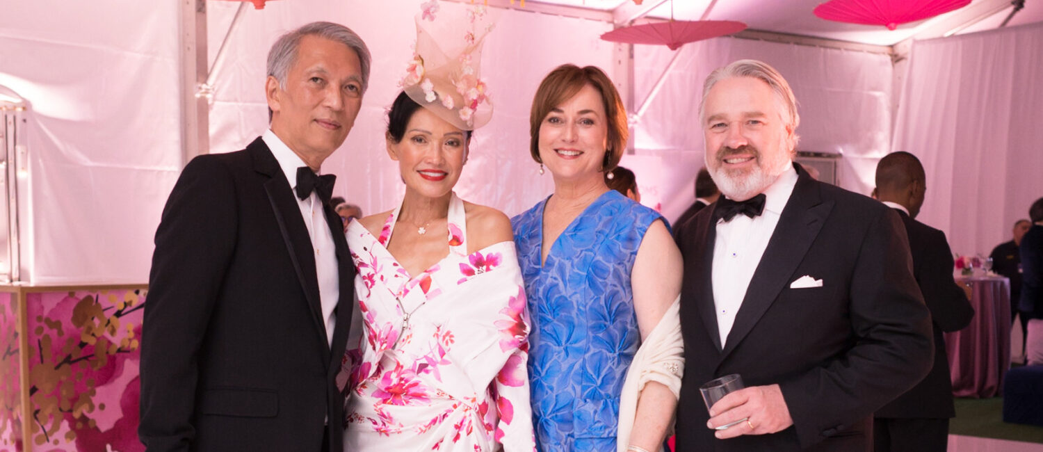 Marc & Duyen Nguyen, Leigh & Reggie Smith at Asia Society Texas’ Tiger Ball. (Photo by Daniel Ortiz)