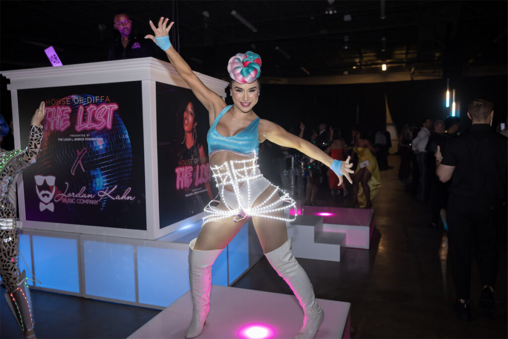 Performer at the after party (Photo by Thomas Garza)