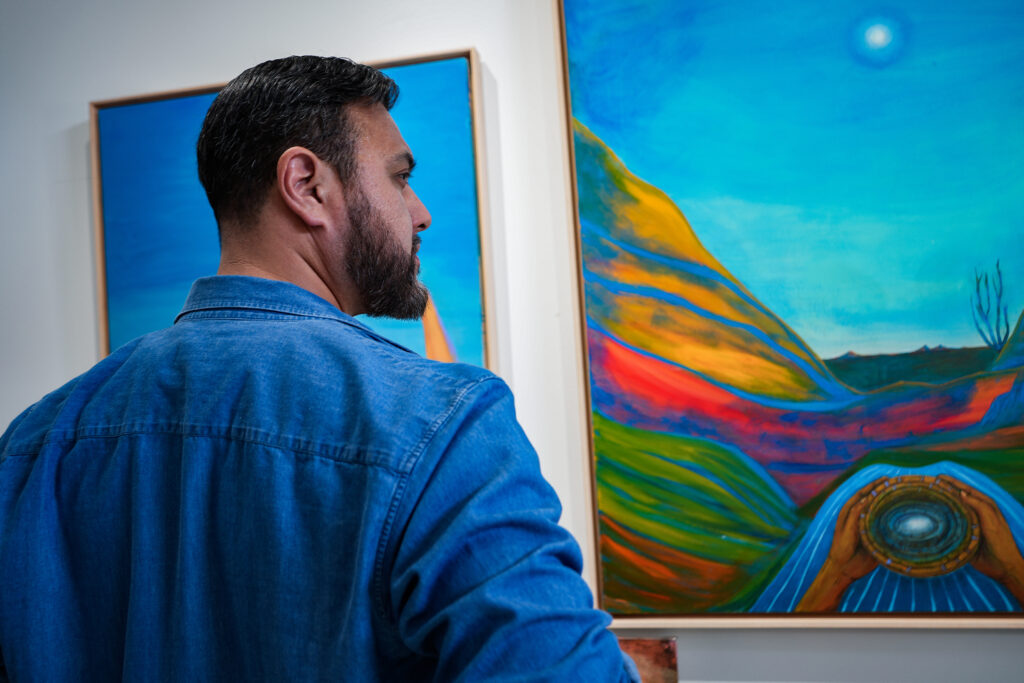 Hugo Pérez is an El Salvadoran-American painter, sculptor, and graphic designer. (Photo by Stephanie Beltran)