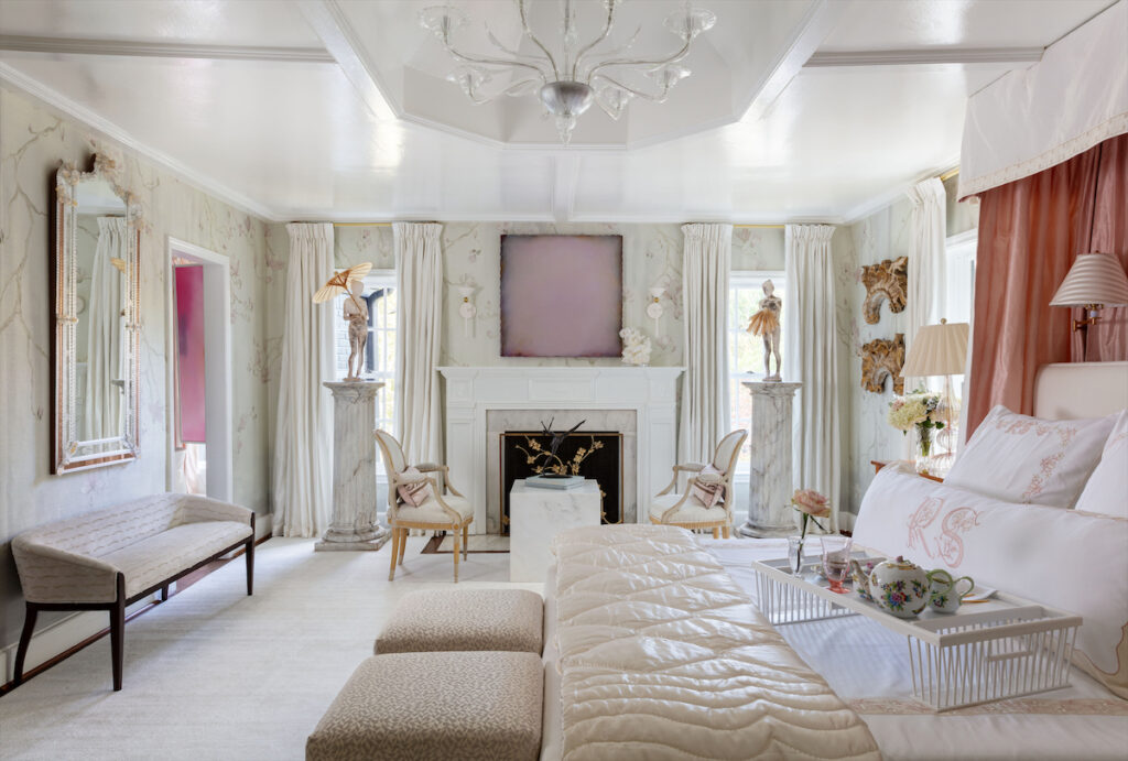 Bedroom & Bathroom: Rivers Spencer Interiors (Photo by Nickolas Sargent)