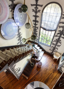 Entry & Powder Room, Meg Joannides, MLK Studio and Kristine Paige & Jackson Paige, Jackson Paige Interiors: Stephan Karlisch Photo kips bay dallas 2023