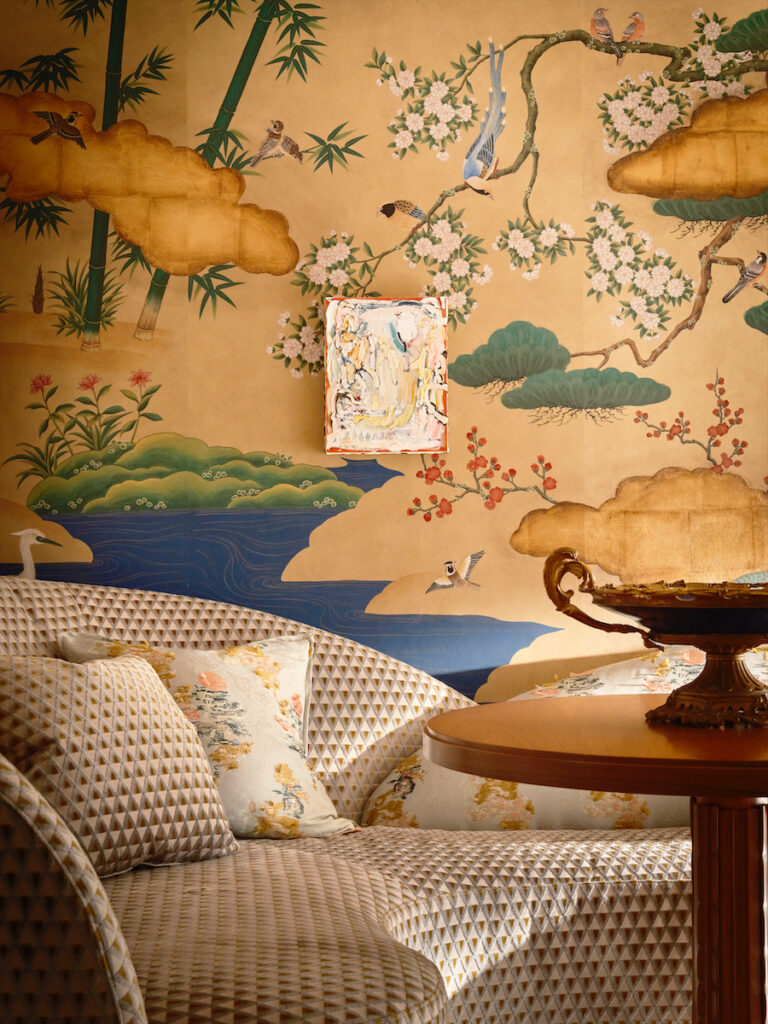 Living Room: Laura Lee Clark Interior Design (Photo by Stephan Karlisch)