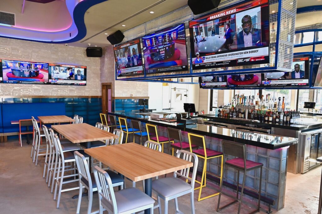 Inside the Decoy Bar decked out with large screen TVs to take in the game. (Photo by Alex Montoya)