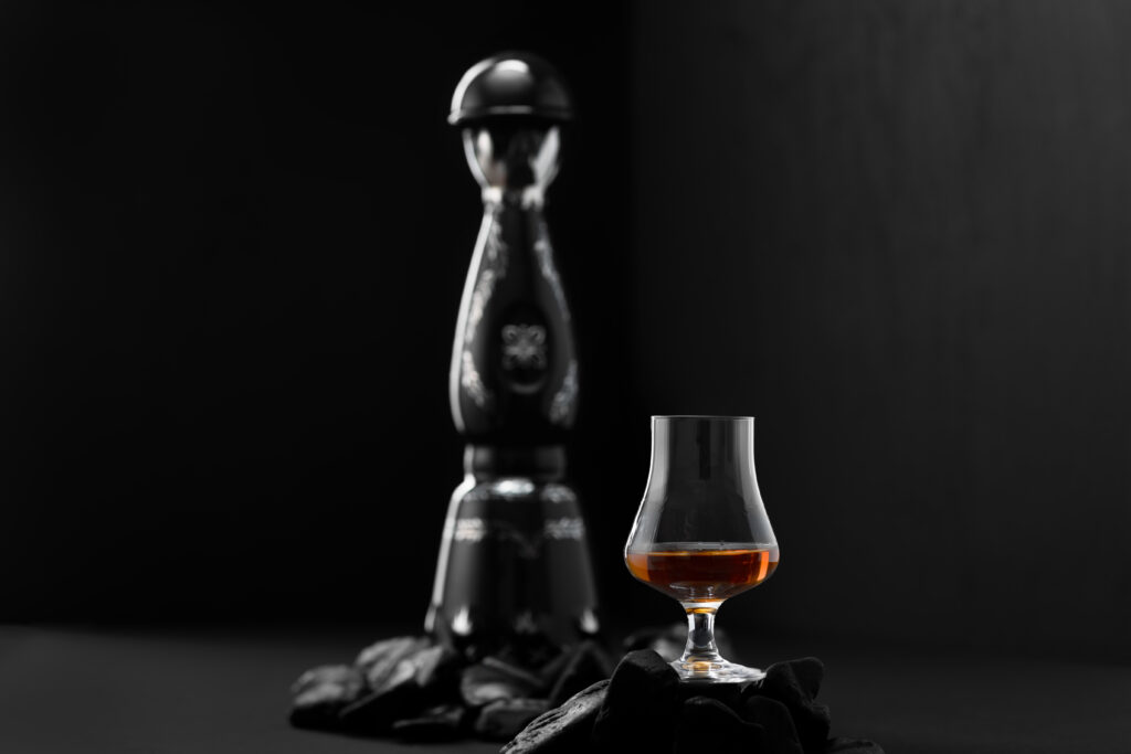 A true testament to the exquisiteness of time, Clase Azul Tequila Ultra is considered the crown jewel of Clase Azul’s portfolio.