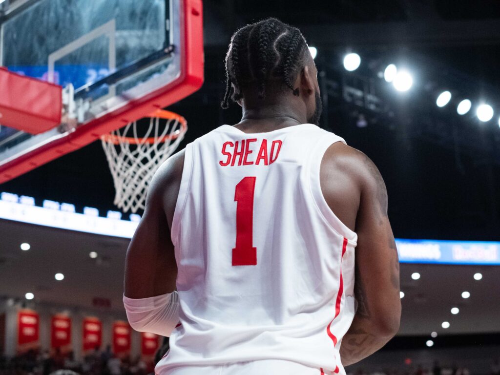 The #1 Houston Cougars defeated the Cincinnati Bearcats at the Fertitta Center,