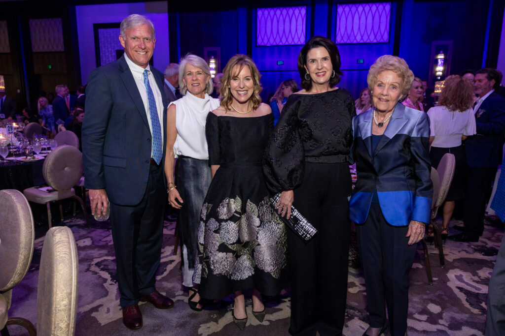 Mark & Julia DeWalsh, Debbie Sukin, Virginia Tomlinson, Emily Crosswell at Texas Children's Hospital's 'An Evening with Legends' (Photo by Jenny Antill/Texas Children's Hospital)