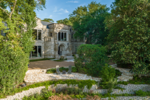 DR64NZ – 107 Timberwilde Lane(21) (Photo by Berlyn Media for Martha Turner Sotheby’s International Realty)