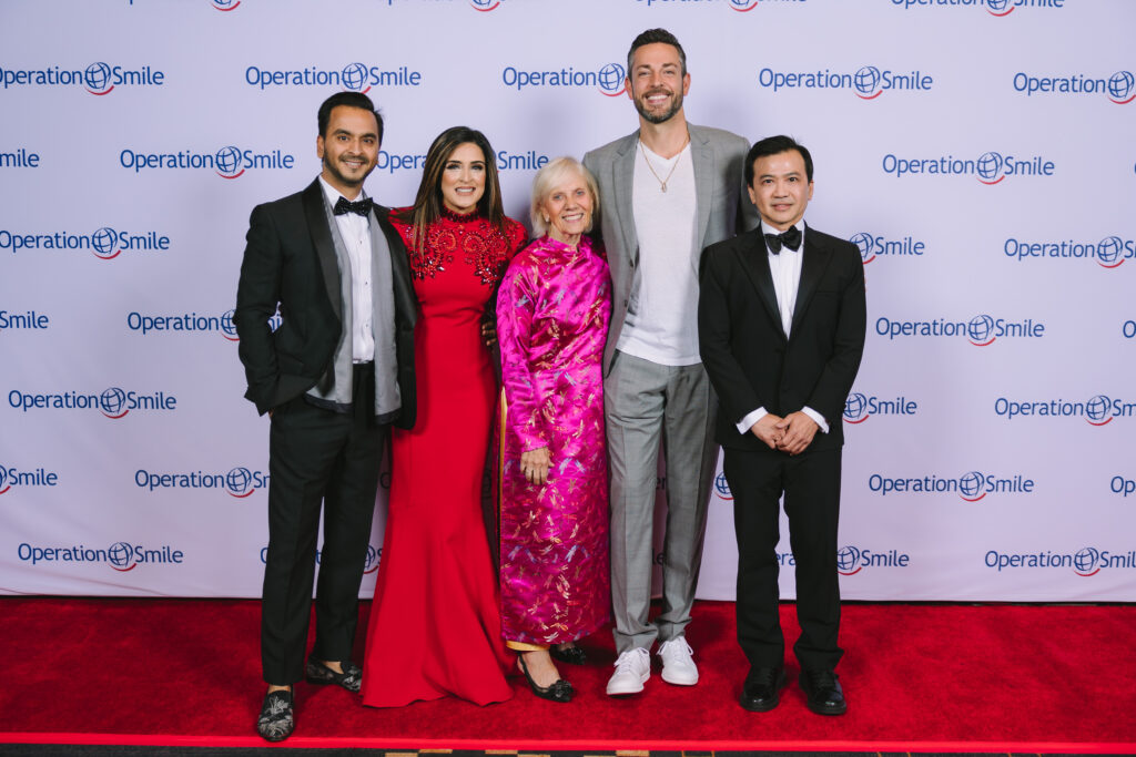 Nick & co-chair Sneha Merchant, Operation Smile founder Kathy Magee,  gala honoree Zachary Levi, co-chair Viet Hoang at the Operation Smile 7th Annual Smile Gala in Houston, Texas. (Photo by Johnny Than)
