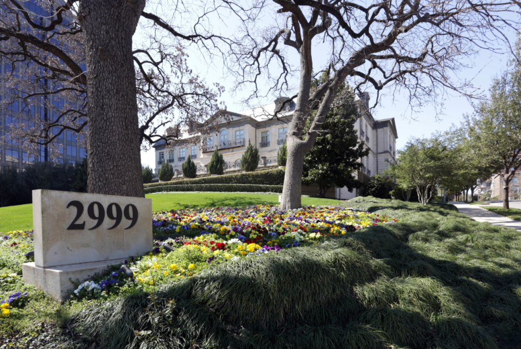 2999 Turtle Creek Boulevard