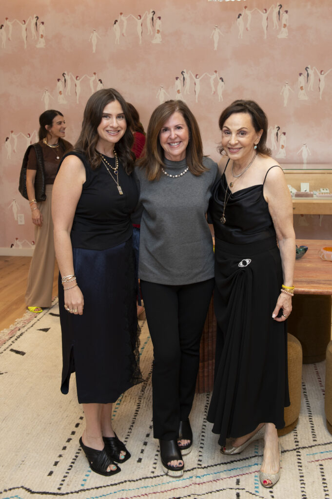 Alysa Teichman, Suzie Birnbaum, and Joanne Teichman (Photo by Tamytha Cameron)