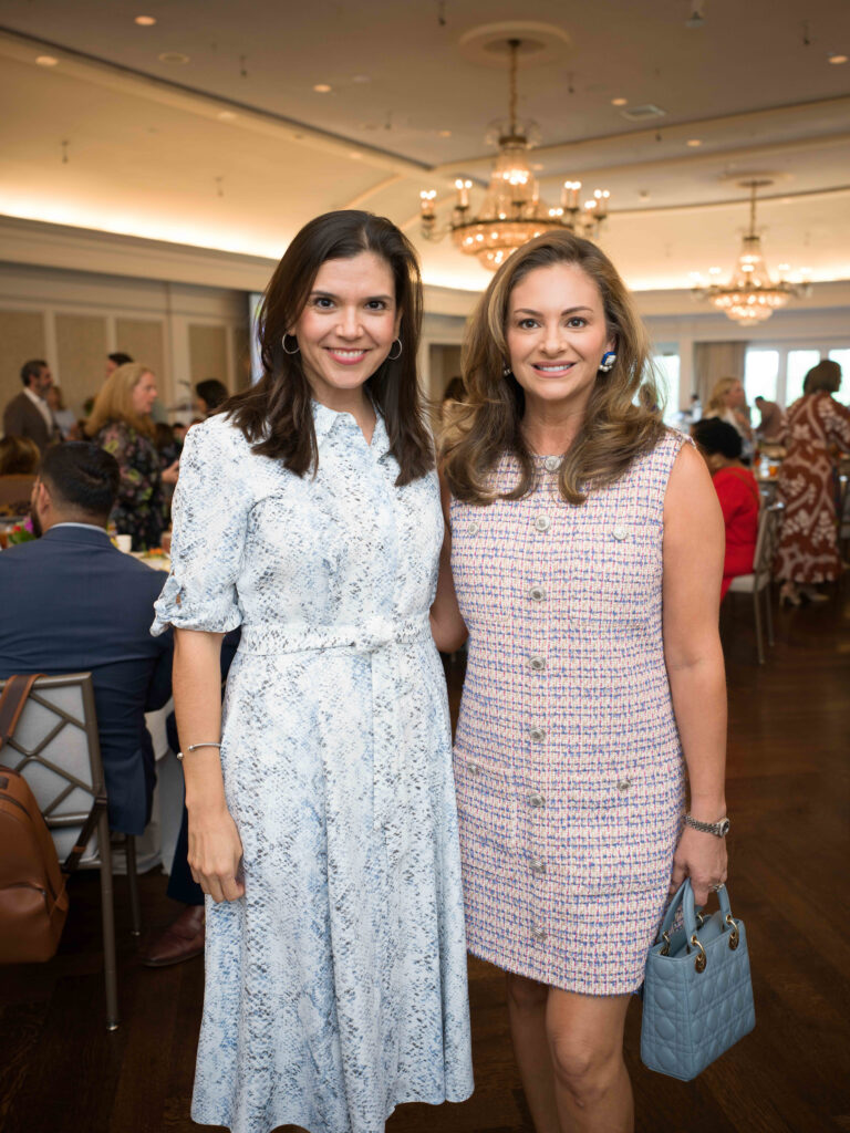 Gloria Luna Bounds, Martiza Gonzales at the El Centro de Corazón luncheon. (Photo by Daniel Ortiz)