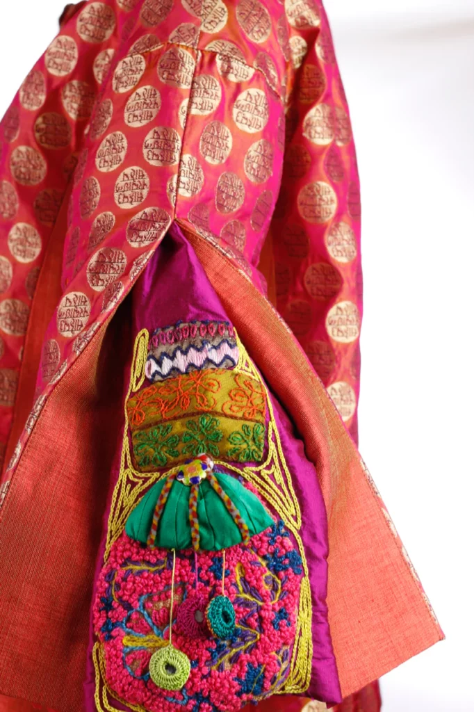 In this SuKaz jacket, the multi-dimensional art panel is tucked into the sleeve pleat. (Photo courtesy of Sukaz)