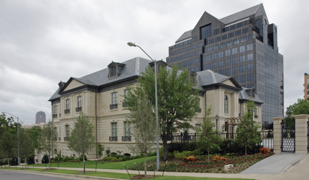 2999 Turtle Creek Boulevard