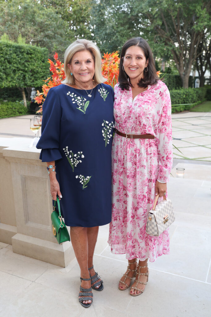 Rosanna Blalock, Caroline Brown at the Memorial Herman Foundation dinner. (Photo by Priscilla Dickson)