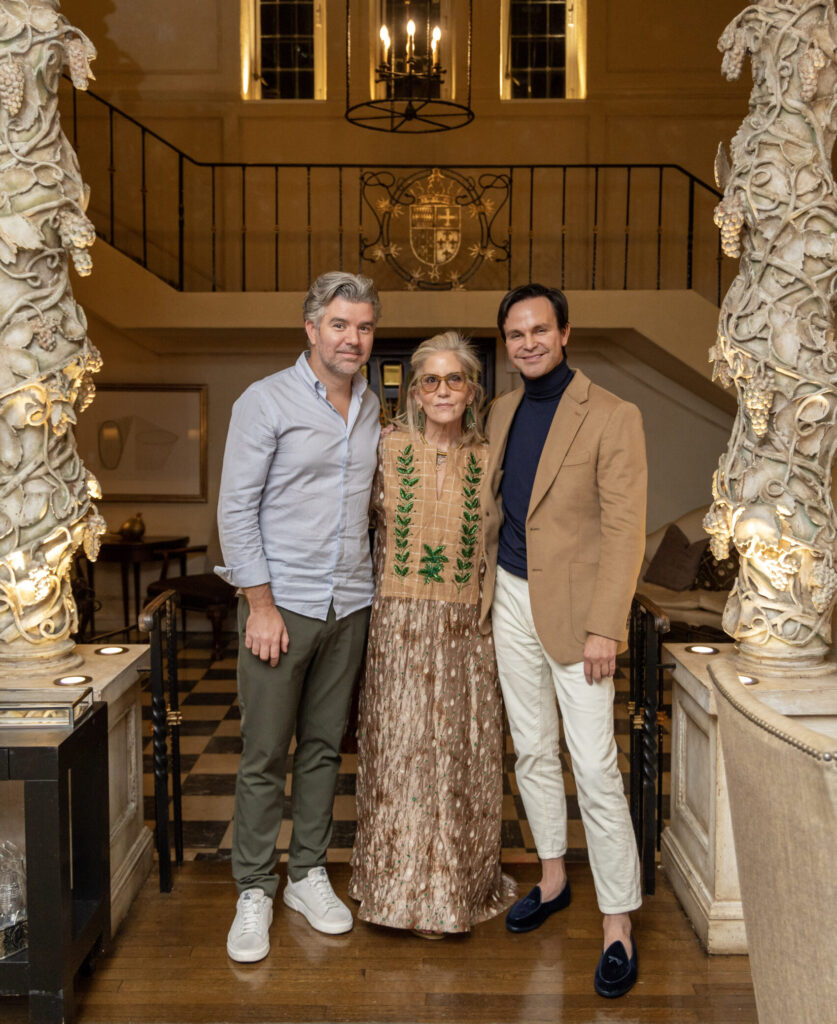 Nicolas Pickaerts, Lisa Pomerantz , Mark Sikes  in the Mansion Library