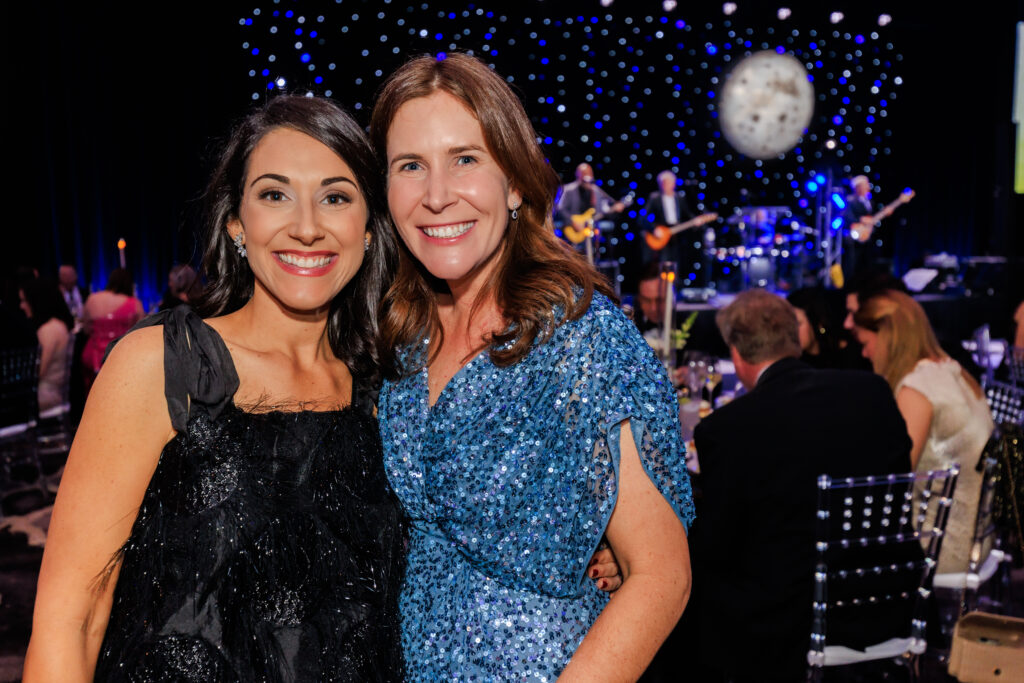 Elise Madray, Caroline Williams