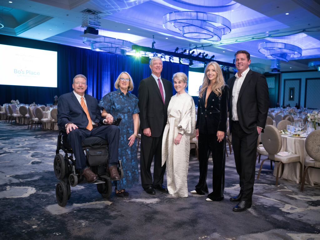 Gene & Mary Alford, Craig Brown, Sue Smith, Megan & Luke Hotze at Bo's Place 'Hearts of Hope' evening (Photo by Daniel Ortiz)