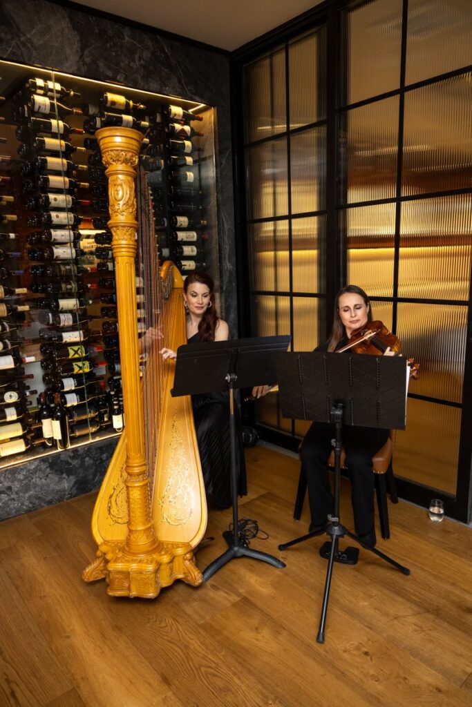 Musical entertainment at the Frette opening dinner held at La Griglia (Photo by Jenny Antill)
