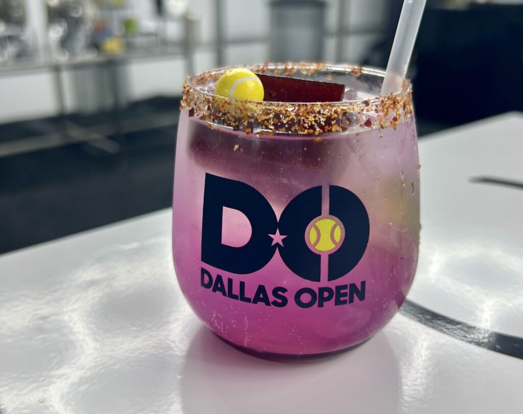 Attendees of the 2025 Dallas Open were loving the signature cocktails. (Photo by Megan Ziots)