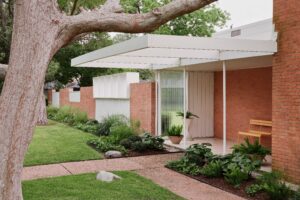 Patton – 2523 Maroneal – photo by Max Burkhalter-min