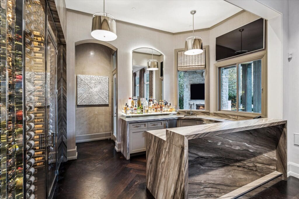 The wet bar at 220 Merrie Way in Piney Point Village (Photo by TK Images)