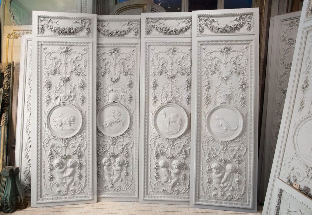 Claude-Nicolas Ledoux's "Four Continents" panels (Photo by Jacques Pepion)