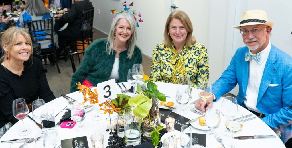 Jane Minarovic, Mandy Fisher, Catherine & Brian James at Dinner for FotoFest (Photo by Leanora Benkato)
