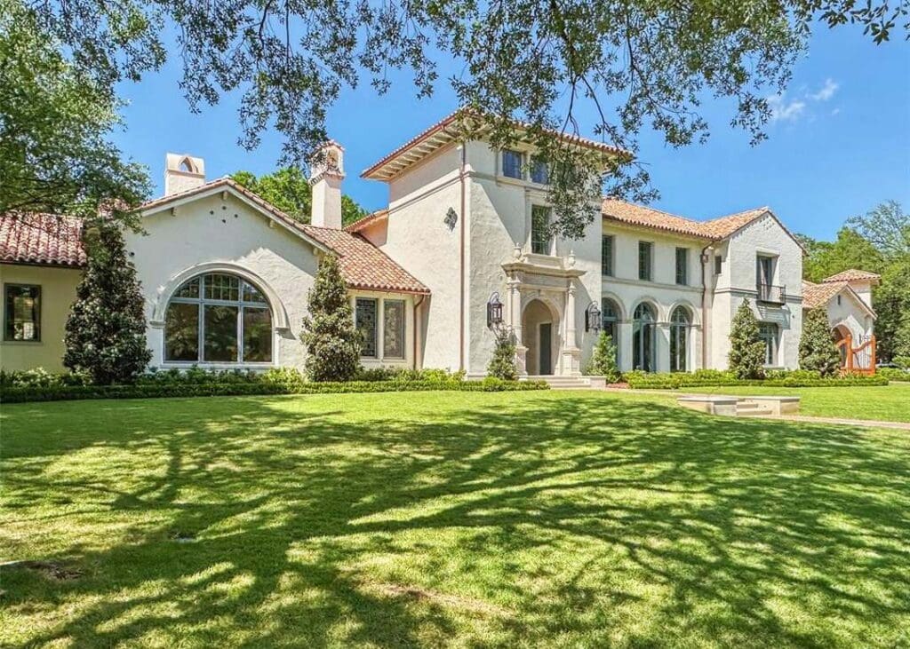 4400 Belfort Place has hit the market for $34,500,000 in Highland Park. (Courtesy)