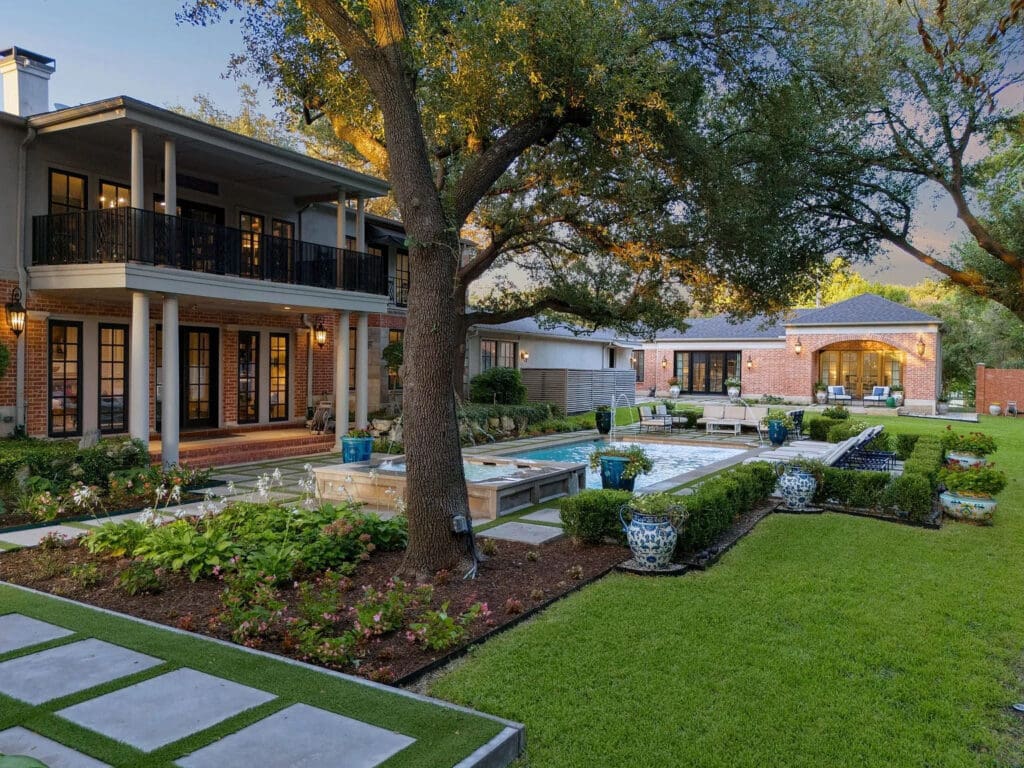 Resort-style grounds really set the property apart, though. (Photo by Allie Beth Allman & Associates)